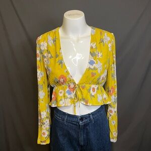 Aritzia Sunday Best Pretty floral gold yellow Tie Front Crop Top